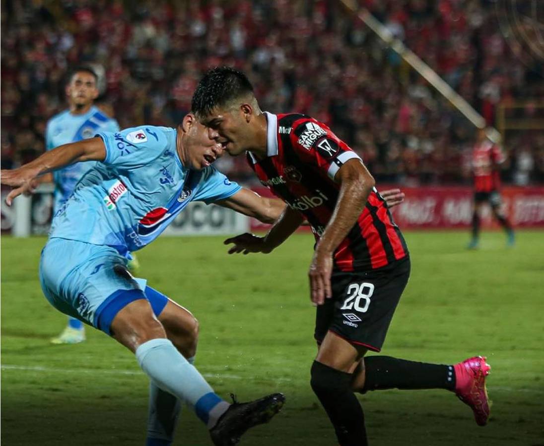 Joshua Navarro fue un dolor de cabeza para la defensa del Motagua. Soñarán con él.