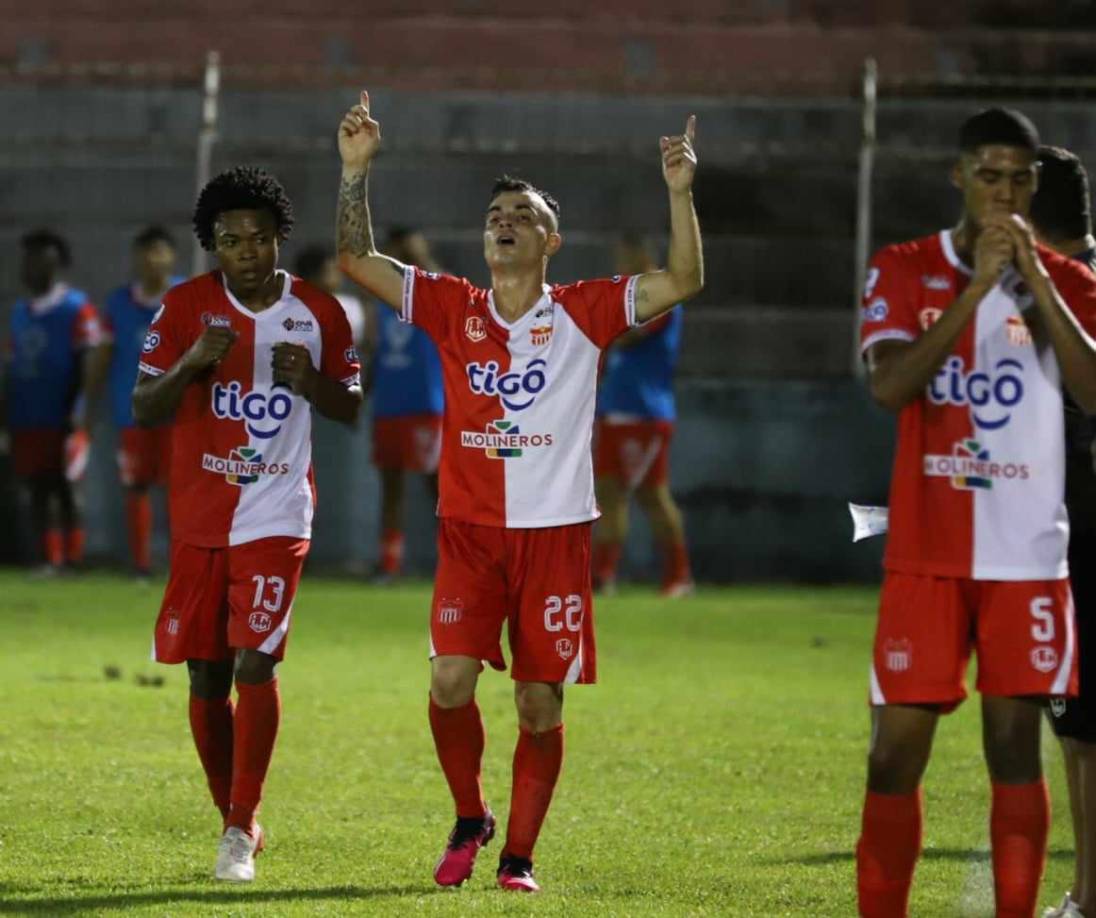 El empate para el Vida se produjo en el minuto 52 del partido. Luego de una pifia de Edrick Menjívar, el balón se coló, justo para el 1-1 ante Olimpia.