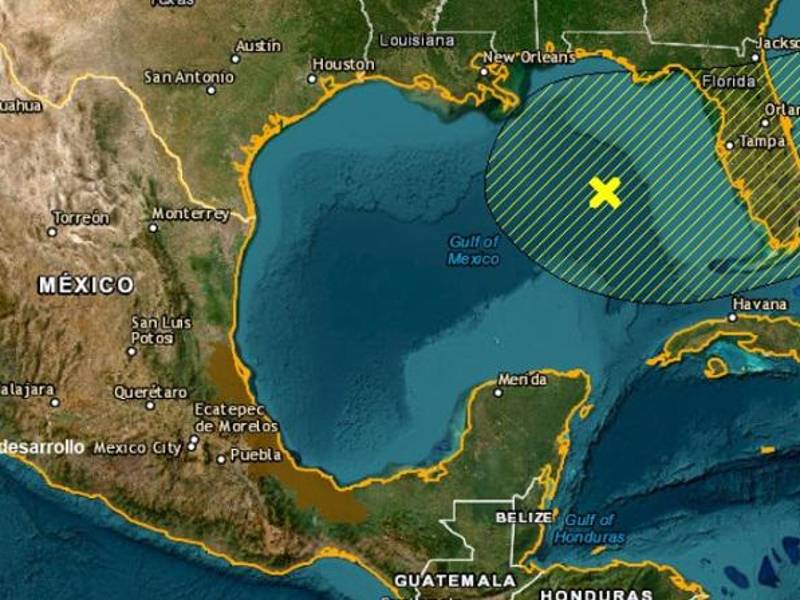 Fuertes lluvias y tormentas eléctricas deja un aérea de baja presión en el Golfo de México.