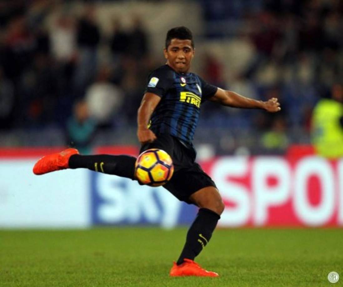 El joven futbolista hondureño Rigoberto Rivas ha firmado este miércoles su primer contrato profesional con el Inter de Milán, informó Mondo Primavera. El nacido en Balfate, Colón, estampó su firma por cinco temporadas, hasta el 30 de junio de 2022.