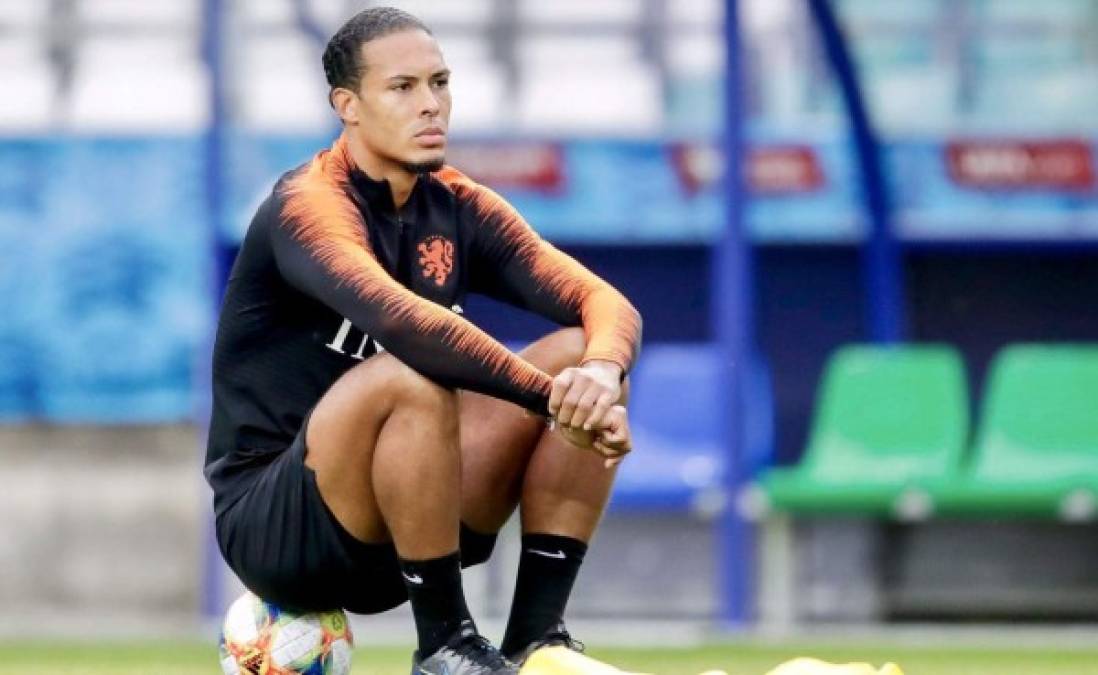 Virgil Van Dijk atraviesa por uno de los mejores momentos de su carrera. Tras ser elegido como el mejor jugador de la UEFA y haber ganado la última Champions League con el Liverpool, el zaguero holandés es considerado como uno de los futbolistas de mayor rendimiento. Sin embargo, ha revelado que estuvo al borde de la muerte.