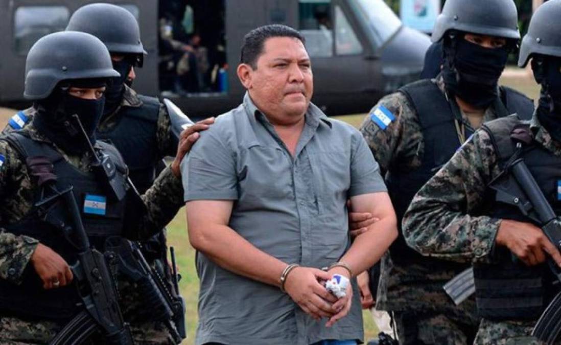Ramón Sarmiento: Fue presidente del club Juticalpa de la Liga Nacional, fue capturado y posteriormente declarado culpable por los los delitos de posesión ilegal de arma comercial, almacenamiento de munición de guerra.