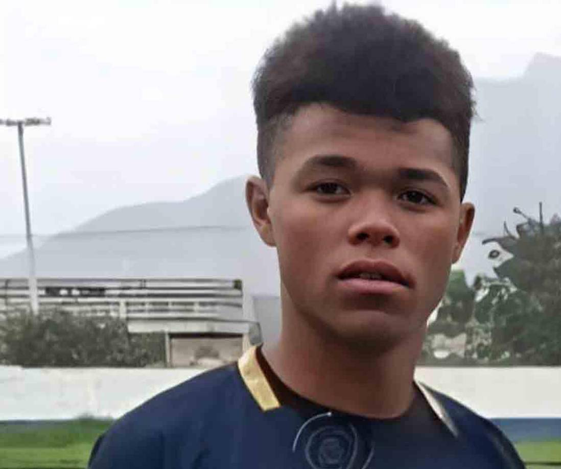 Aner Salas está en estado crítico por un brutal golpiza luego que anotó un gol en el fútbol mexicano.