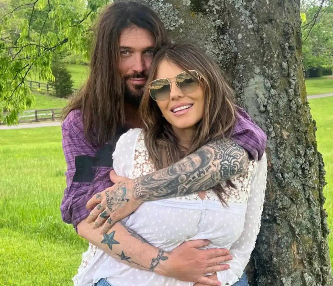 Billy Ray Cyrus sobre su novia Elizabeth Hurley: Es un gran ser humano, brillante