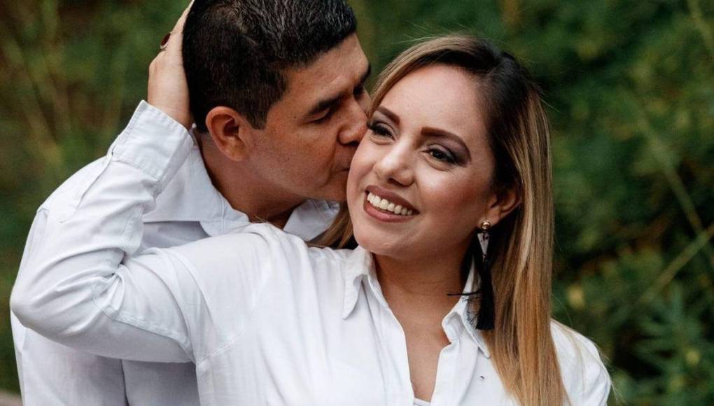 Periodista y su esposo urgen de ayuda tras fatal accidente en Talanga