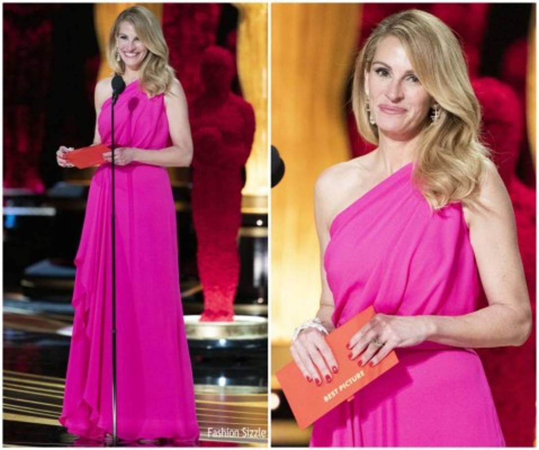 ¡Bellísima! Así de elegante y sofisticada llegó Julia Roberts a la ceremonia de los premios Óscar, de 2019. La actriz fue una de las presentadoras de la velada y cautivó con su saludable melena rubia y su vestido rosa de Elie Saab.