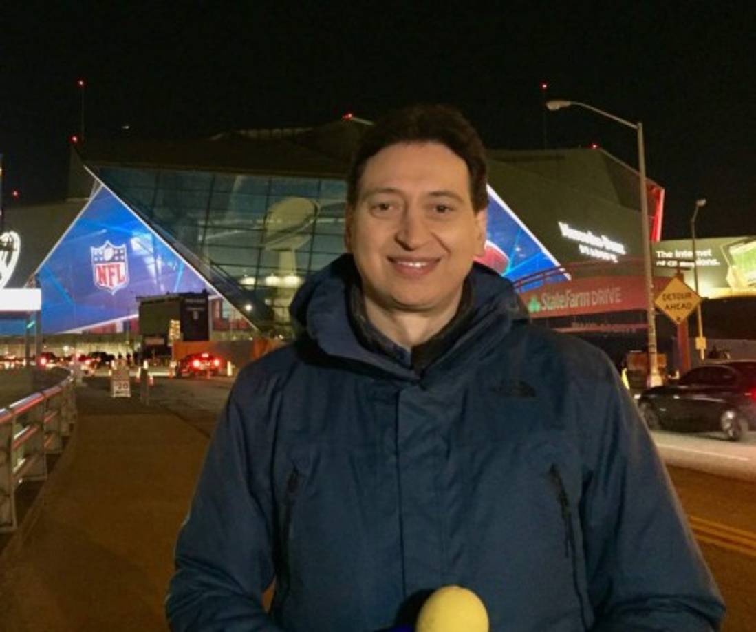 Enrique Burak: Se desempeña como narrador, conductor y comentarista. Sigue en Televisa Deportes.