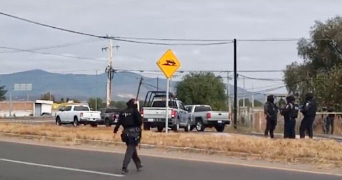 Ocho presuntos delincuentes mueren en tiroteo con policías en norte de México