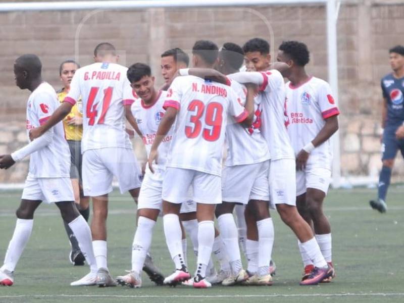 El Olimpia le recetó una paliza de 4-1 al Motagua en el comienzo del torneo de reservas.
