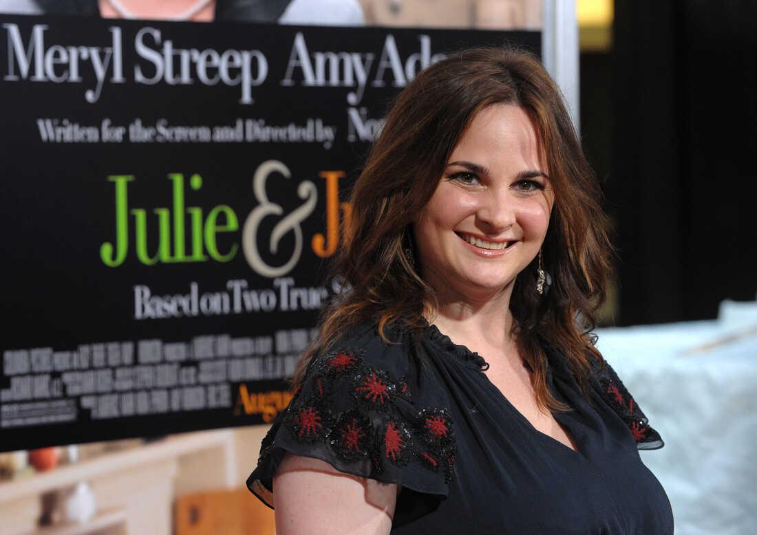 Julie Powell en el estreno de “Julie &amp; Julia”, en 2009. La escritora falleció a los 49 años, de un infarto.