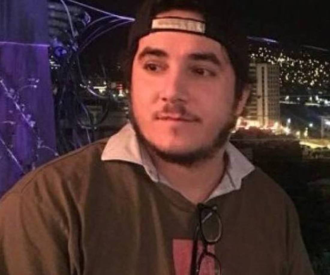 <b>Jan Nico Theodorocopulus (29) - Comerciante</b>Fue ultimado junto a su hermano y localizado su cuerpo el 20 de junio de 2020 en la colonia Mazarelos. Se informó que cuatro sujetos vestidos de la DPI los habían sacado y que el móvil más fuerte que se investigaba era la extorsión por su oficio.