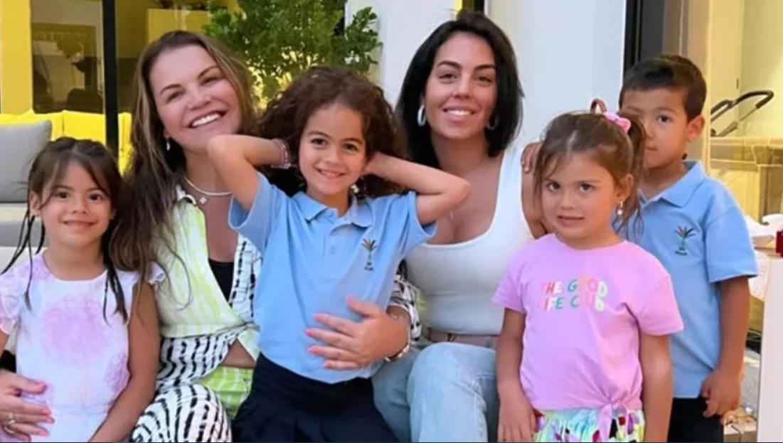 Georgina Rodríguez y su cuñada Katia Aveiro.