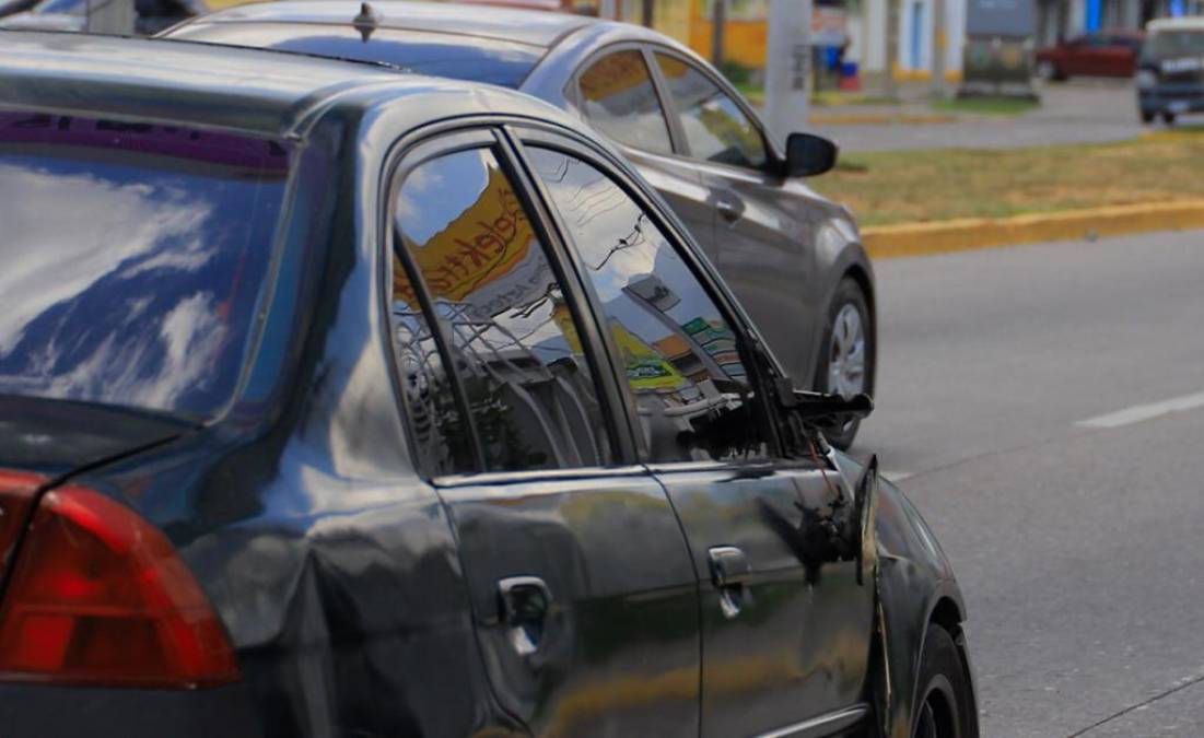 - Circular en un vehículo sin limpiaparabrisas, cristales o con la visual obstruida. - Circular sin las respectivas herramientas, llanta de repuesto o señales de precaución. 