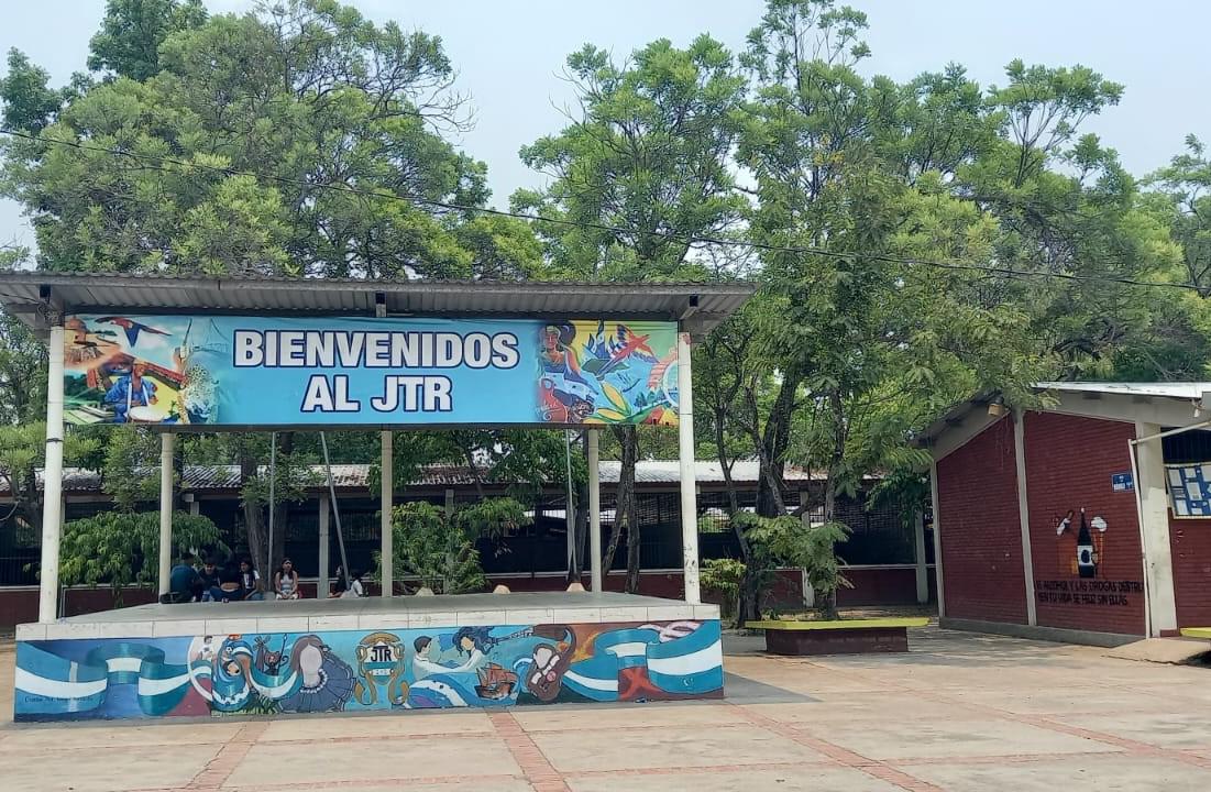 Instituto José Trinidad Reyes celebra 97 años de fundación