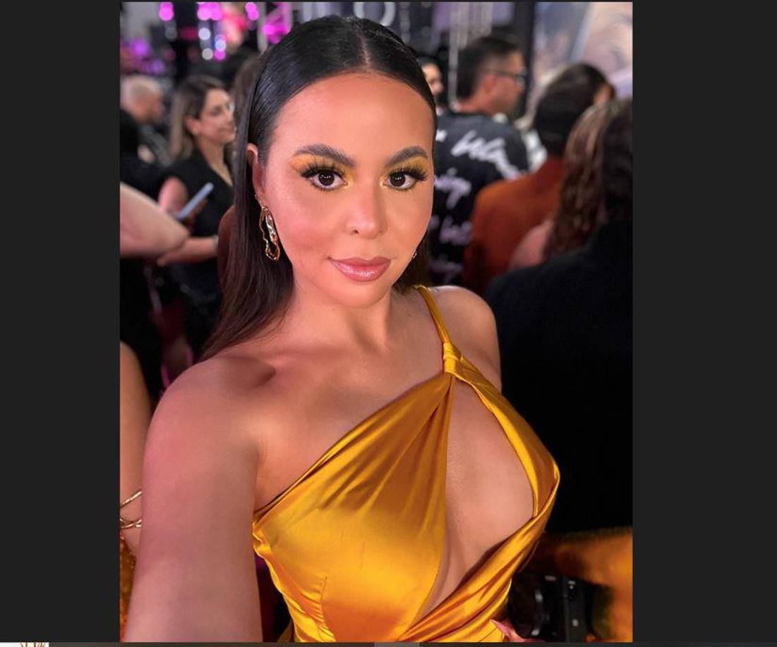 Ana asistió a la ceremonia de Premio Lo Nuestro 2023 para realizar una cobertura especial con Univisión. 