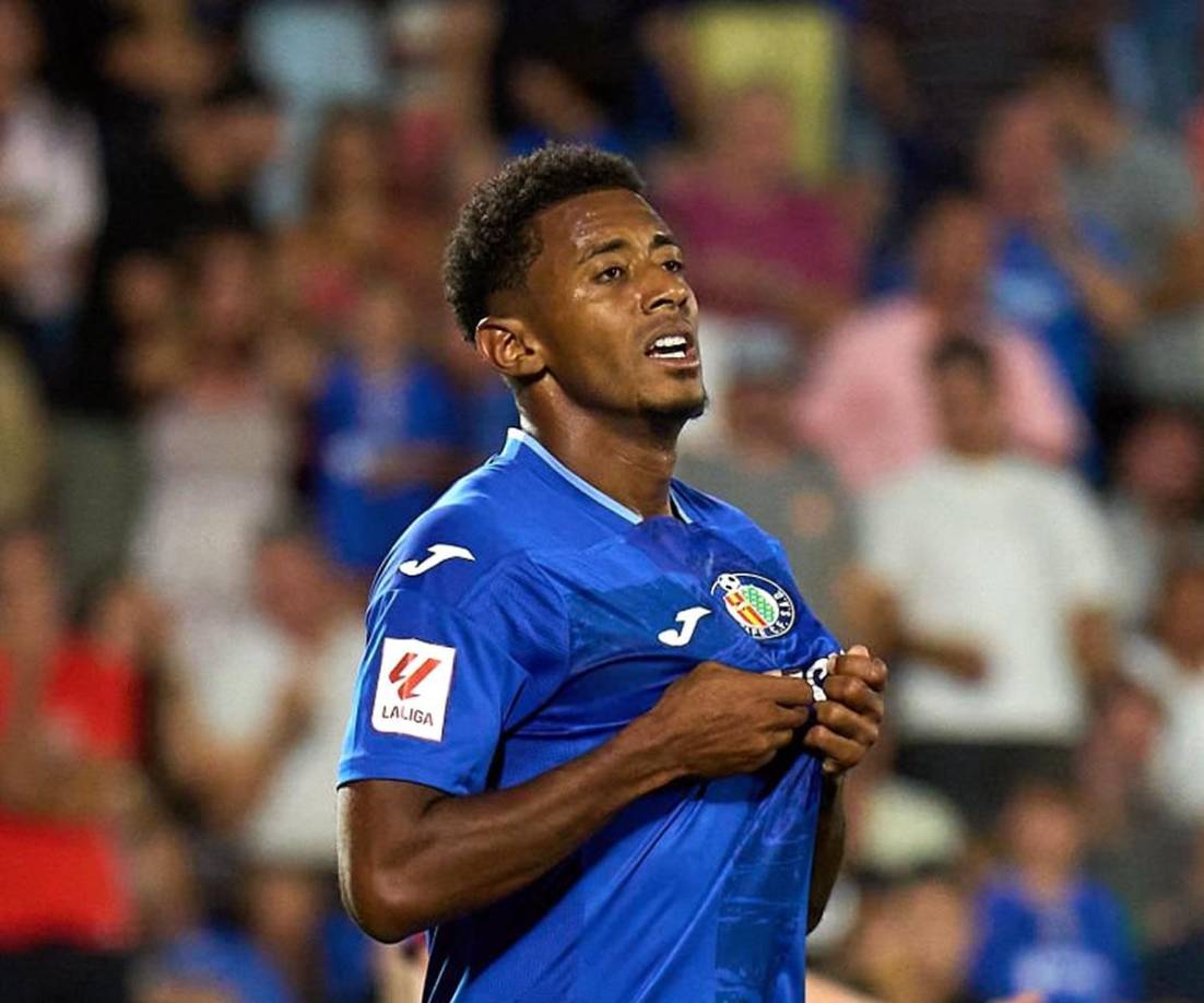 De 18 partidos en la Liga Española, el delantero hondureño ingresó de cambio en seis de ellos teniendo minutos ante el Barcelona, Real Madrid, Girona, Las Palmas, Real Sociedad y Villarreal. Suma 92 minutos en total.