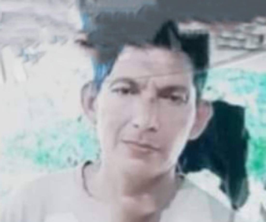 Don Daniel Sánchez falleció junto a su hijo Celso Sánchez el pasado domingo en horas de la noche en el barrio El Estadio de Tocoa. Ambos fueron interceptados por desconocidos quienes les dispararon y murieron en el lugar. 