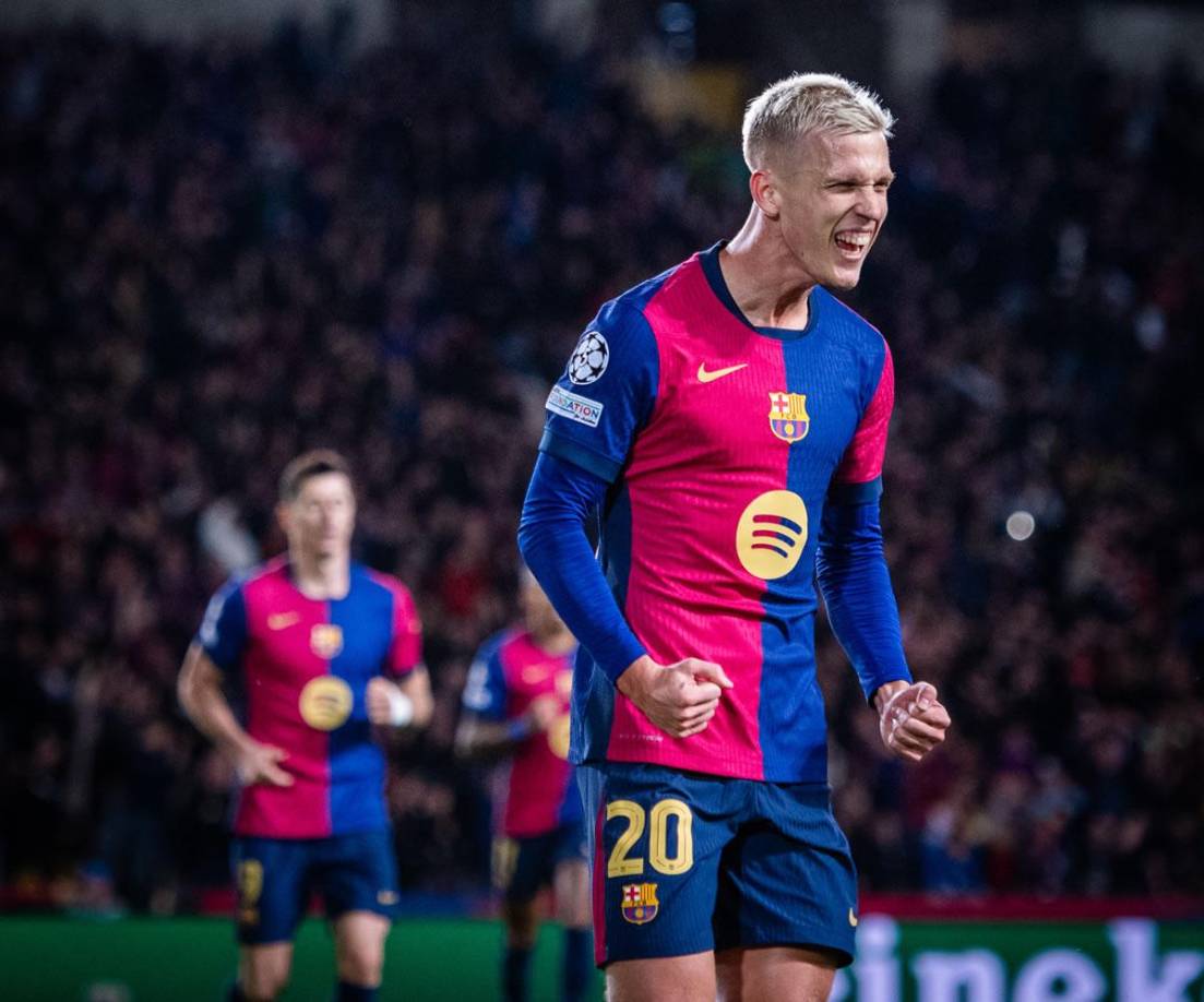 La celebración eufórica de Dani Olmo tras su golazo para el triunfo del Barcelona contra el Brest.