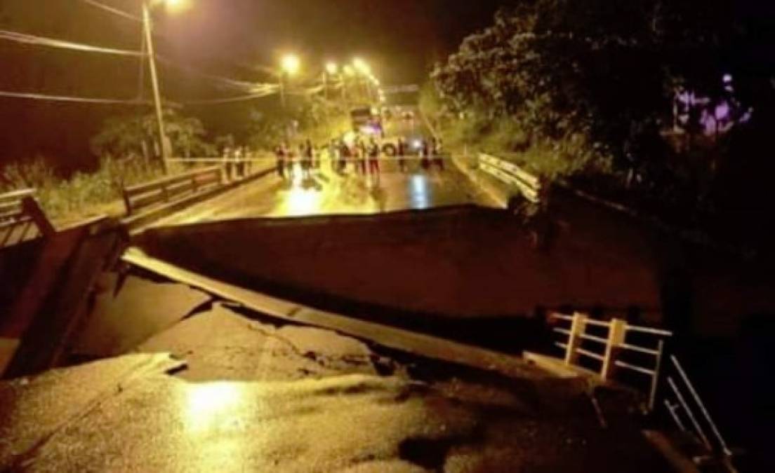 El temblor duró 127 segundos y en Lima obligó a la población a salir de sus casas en medio de la madrugada y bajo lluvia.