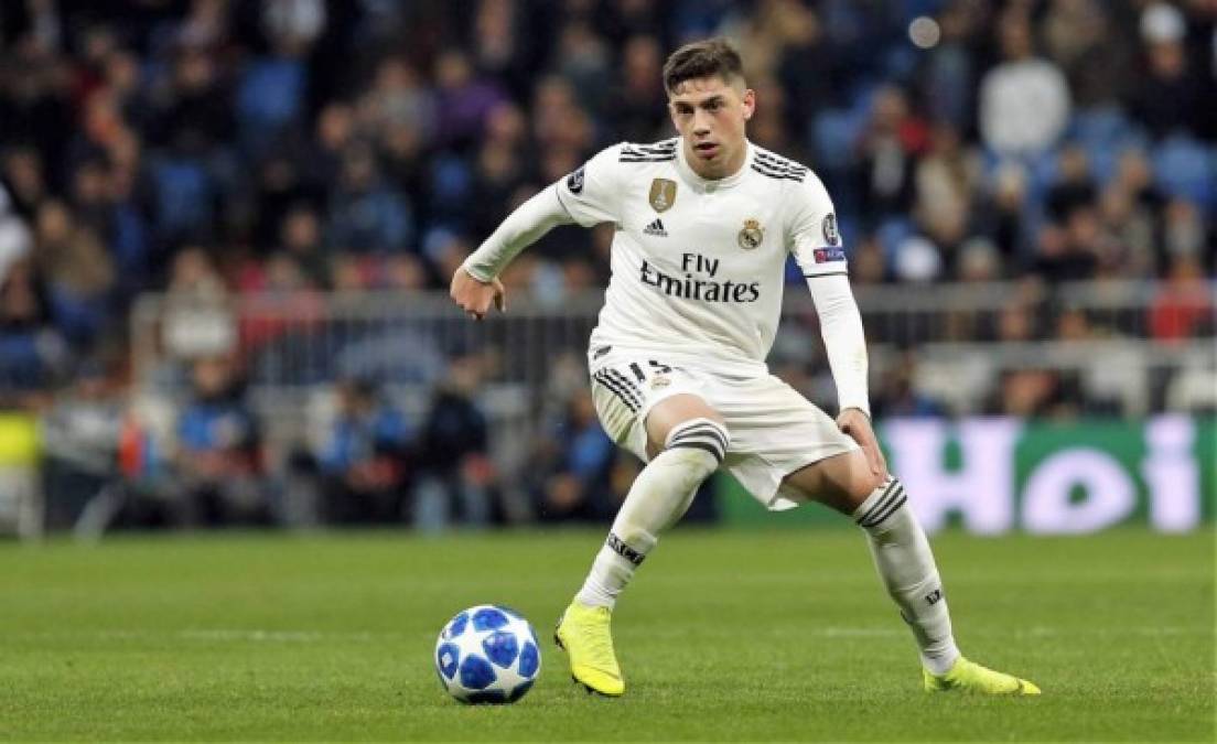 El Real Madrid planea ampliar el contrato de Fede Valverde. El uruguayo seguirá en el conjunto blanco sí o sí. Zinedine Zidane está encantado con la actitud y el rendimiento del internacional charrúa y quiere contar con él la próxima temporada. De hecho el club planea ampliar su contrato que concluye en 2023.