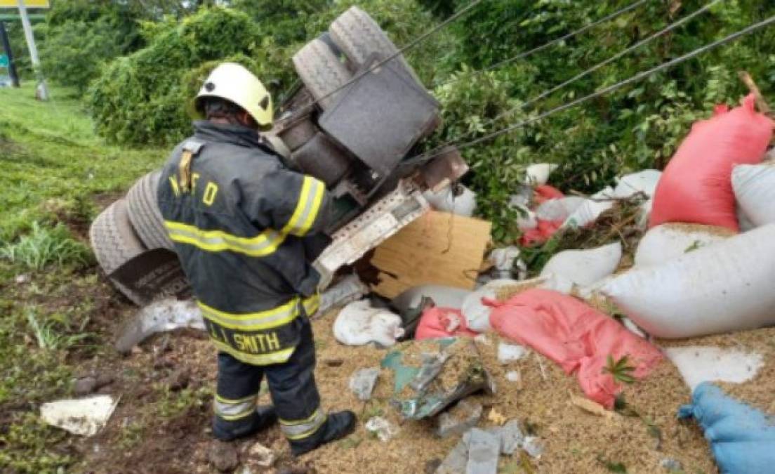 El trágico accidente fue captado en un video y circula en las redes sociales.