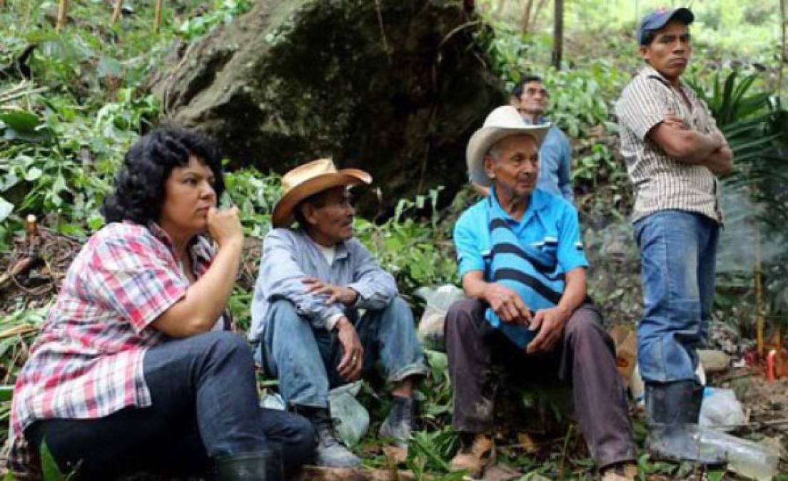 Fotos de las últimas luchas de Berta Cáceres