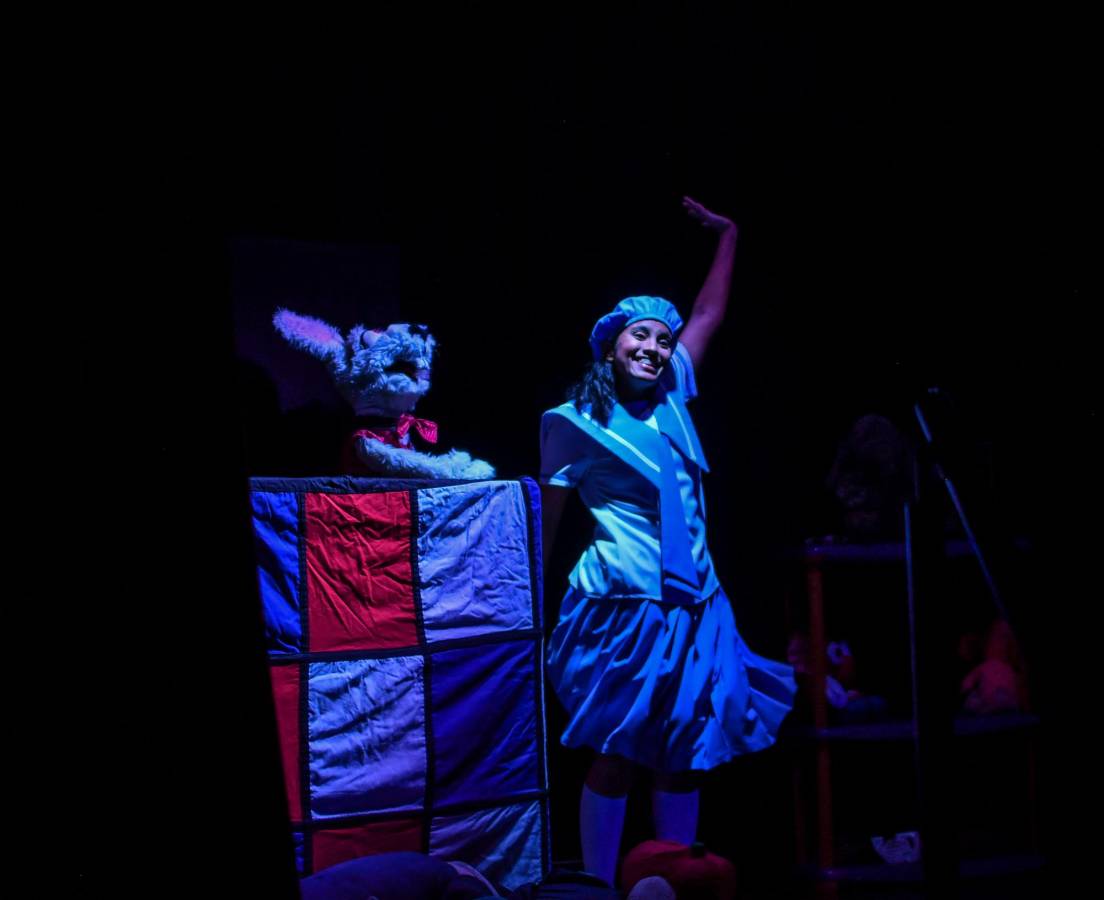 La obra tiene muchos dotes artísticos y enseñanzas, por ejemplo canto, comedia y educación, las cuales se fusionan para deleite visual y auditivo de los espectadores.