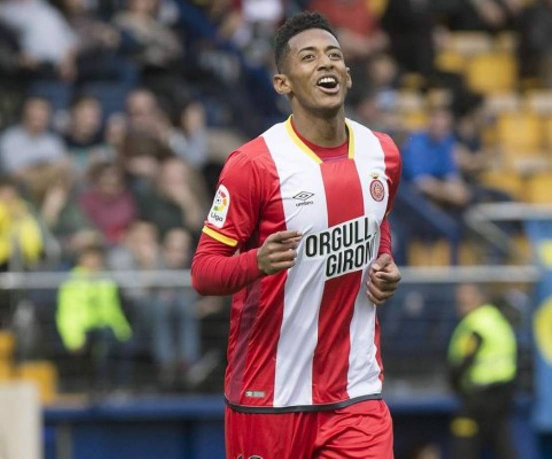 El diario Marca de España publica que el delantero hondureño Antony 'Choco' Lozano seguirá la próxima temporada en el Girona de la Liga Española, ya que la directiva del equipo cuenta con él y con otros tantos futbolistas.