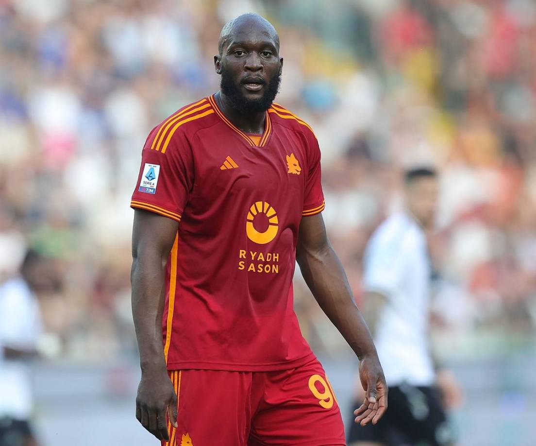 Se espera que el acuerdo con Romelu Lukaku se concrete mientras el Napoli avanza en las pláticas con el Chelsea. Directivos de la entidad italiana viajarán a Londres en las próximas 24 horas para tratar de encontrar una solución definitiva. Todas las partes implicadas esperan que el delantero se una al equipo que dirige Antonio Conte.