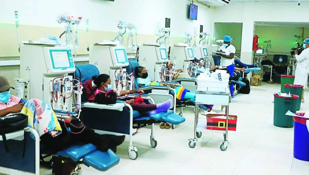 Los trabajadores que realizan actividades hospitalarias de 151 trabajadores en adelante el salario será de 15,618.53.