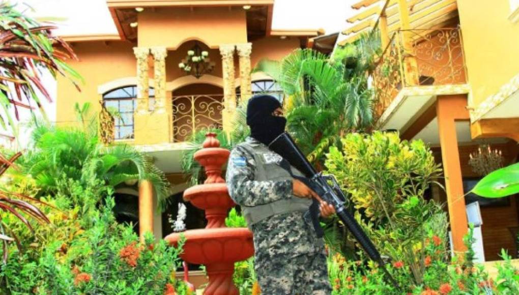 En el 2015 Diario La Prensa publicó una invesgación en la que se detalló la estadía del Chapo Guzmán en Honduras, algo que ha confirmado Alexander Ardón, en su testimonio en contra de Juan Orlando Hernández en la corte del Distrito Sur de Nueva York.