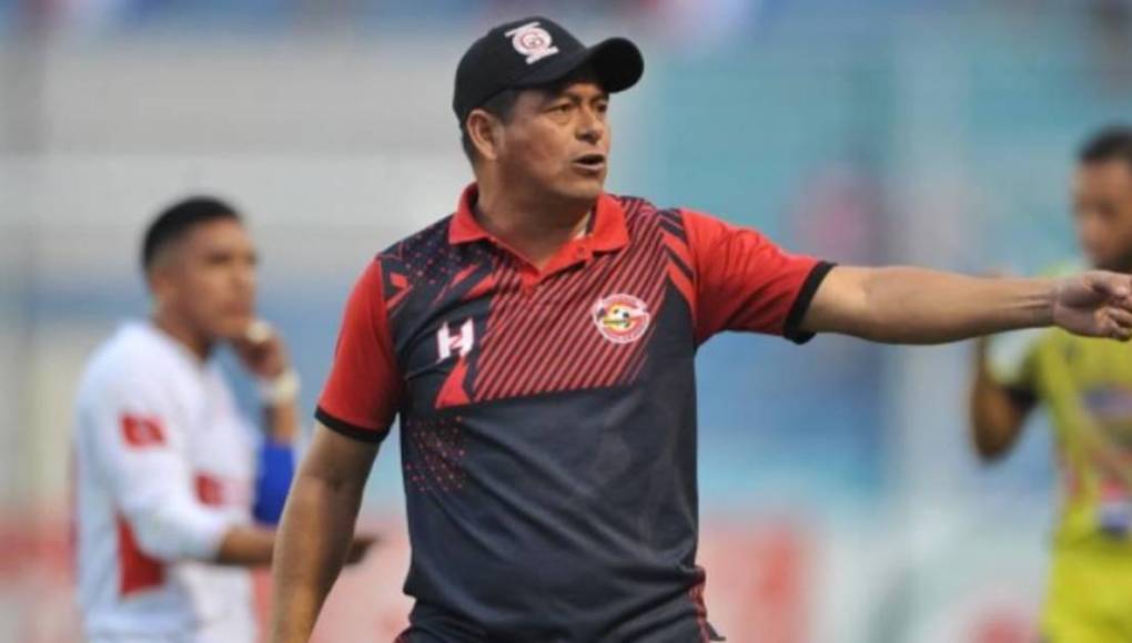 “Nos dijo que no seguía y que tenía que solucionar unas cosas, y que sí se solucionaban podía seguir. Tenemos esperanza que pueda seguir con nosotros”.