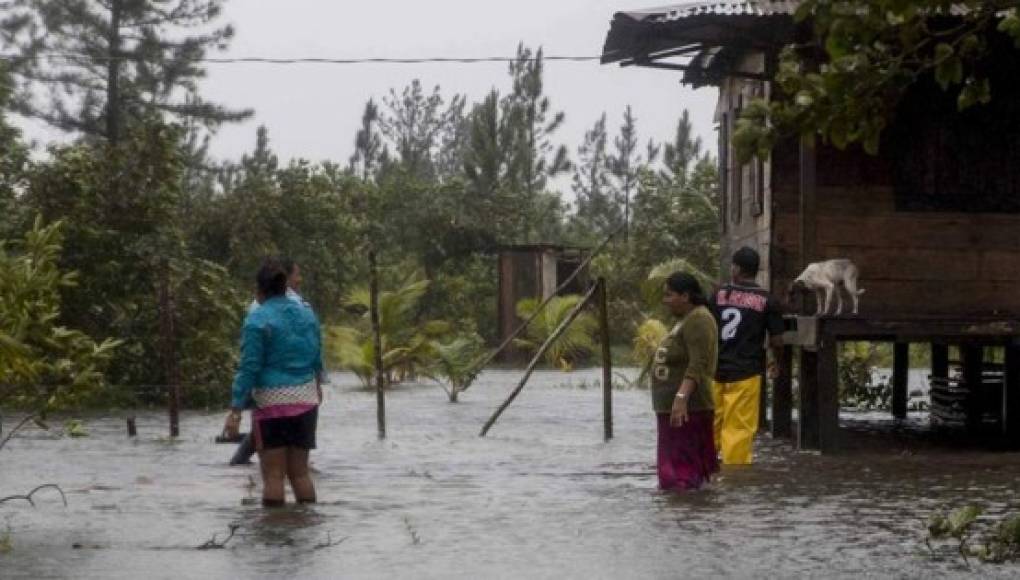 Nicaragua prevé que Iota impacte en sus costas el lunes como huracán intenso
