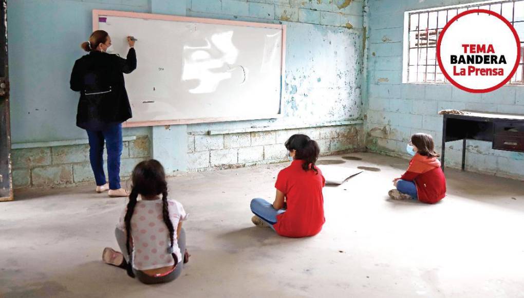 Cabe recordar que en 2022, LA PRENSA comenzó una cruzada de reconstrucción en este y otros tres centros educativos del sector que habían sido debastados por las tormentas Eta y Iota.