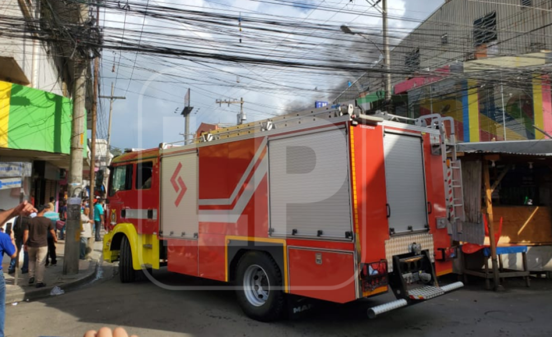 Elementos del Cuerpo de Bomberos se hicieron presentes en el lugar.