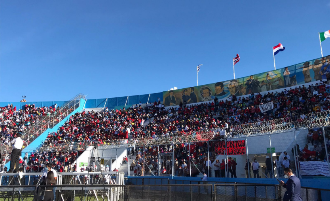El Estadio Nacional lució repleto de ciudadanos que respaldan a Xiomara Castro.
