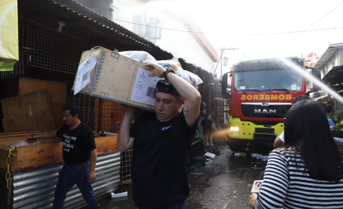 Hasta el momento no hay una versión oficial de que causó el incendio. 