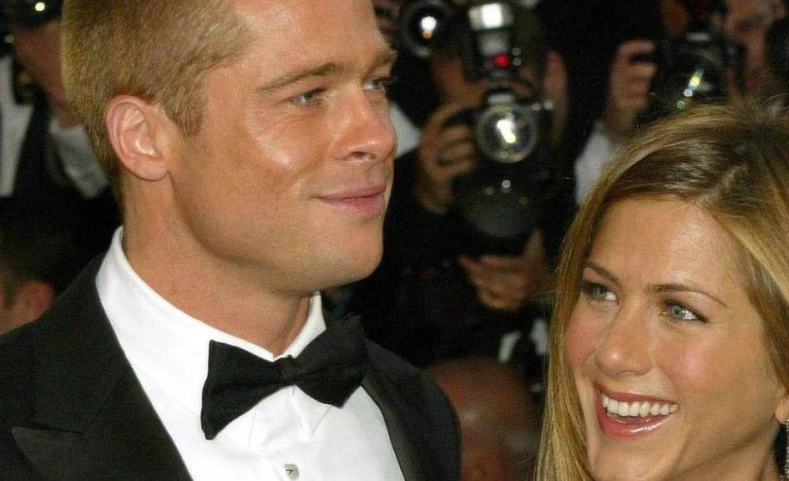 Dicha empresa se quedó en manos de Brad Pitt una vez que los actores terminaron su romance, sin embargo ahora que planea venderla, la actriz alzó la mano pues considera que debe de recibir el crédito de haber sido una de las fundadoras de la empresa.