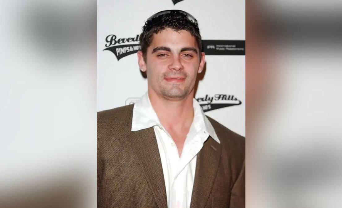 El exmarido de Britney Spears, Jason Alexander, intentó interrumpir este jueves la boda de la cantante con Sam Asghari, su novio desde hace cuatro años, al acceder a su hogar horas antes de que la pareja contrajera matrimonio en una ceremonia privada.