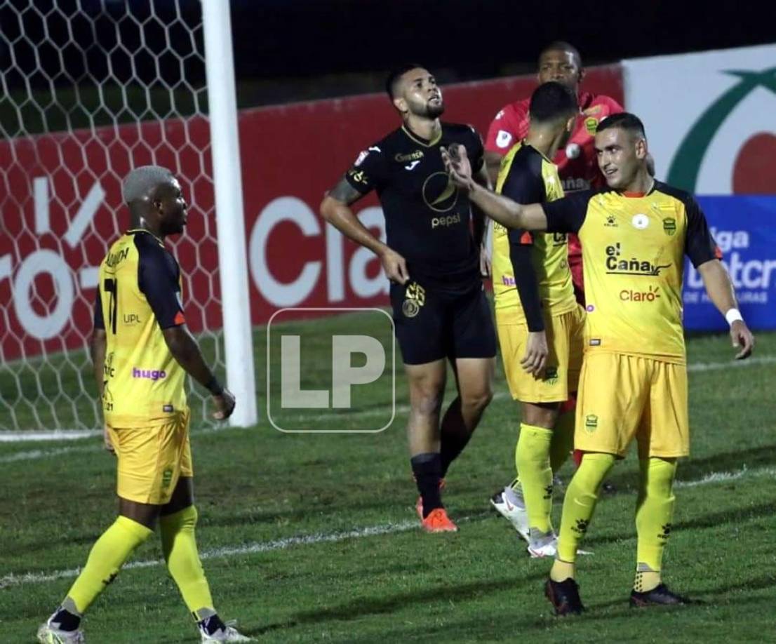 El lamento de Josué Villafranca tras fallar un gol cantado.