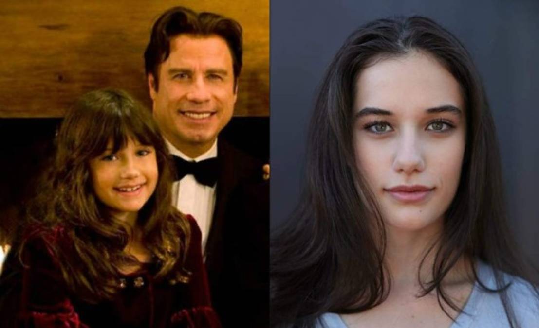 Ella Bleu Travolta<br/><br/>La hija mediana de John Travolta y Kelly Preston sigue los pasos de los famosos. A sus 19 años la joven comienza a seguir los pasos de sus padres en la industria del entretenimiento presentando su primer filme 'The Poison Rose' (2019).<br/><br/>Ella ya había hecho sus primer pininos en la actuación cuando era una pequeña. En 2009 tuvo un pequeño papel en la película de su padre, Old Dogs, que también protagonizó el fallecido Robin Williams.<br/>