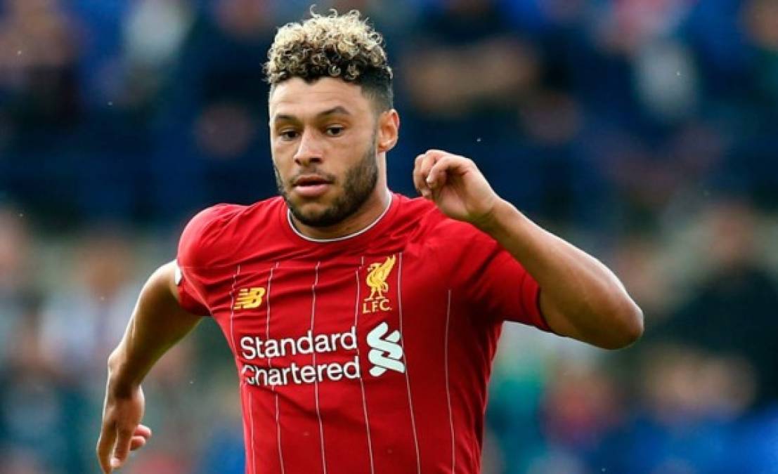 Oxlade-Chamberlain: El mediocampista inglés podría dejar al Liverpool y la prensa de Inglaterra informa que podría llegar al Atlético de Madrid de España.