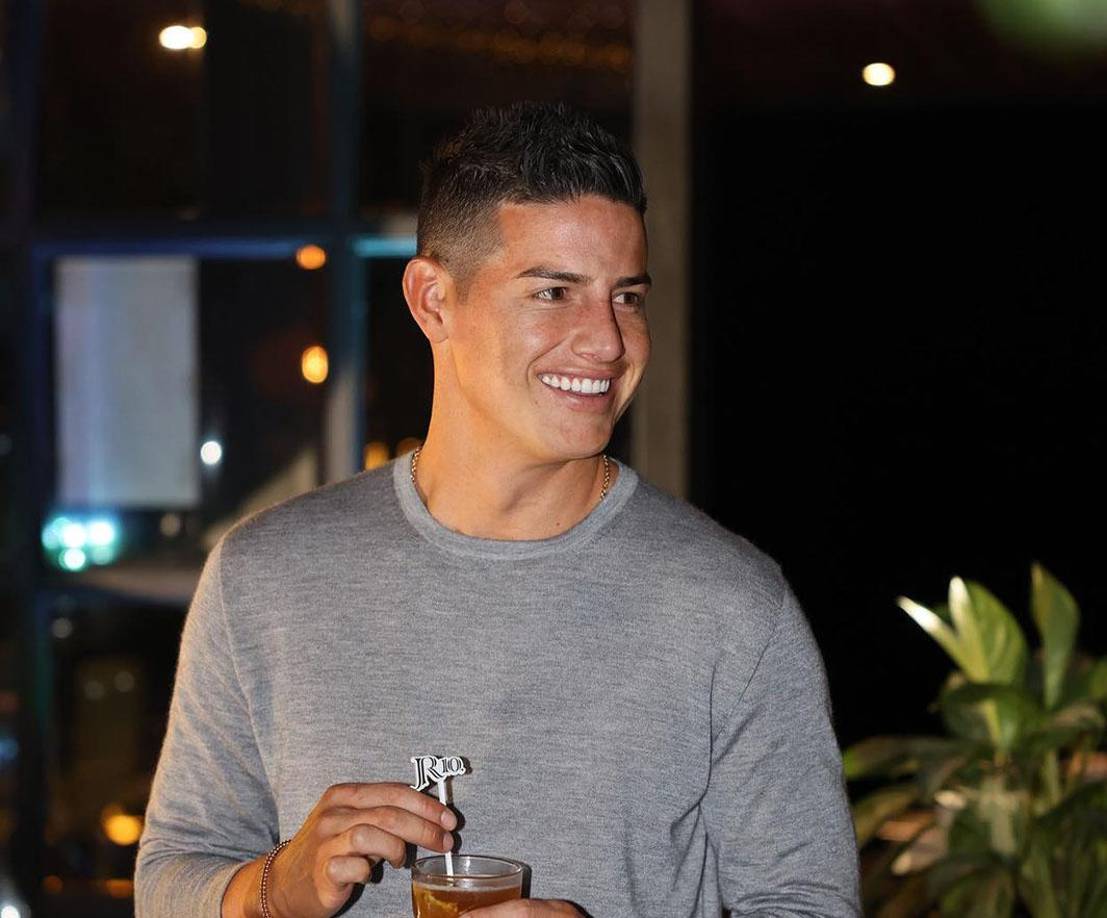 James le habría regalado una camiseta del Sao Paulo a Key para el padre de ella. 