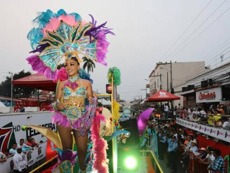 El Carnaval internacional de la Amisttad, se ha covertido en una de las fiestas ms alegres de Honduras.