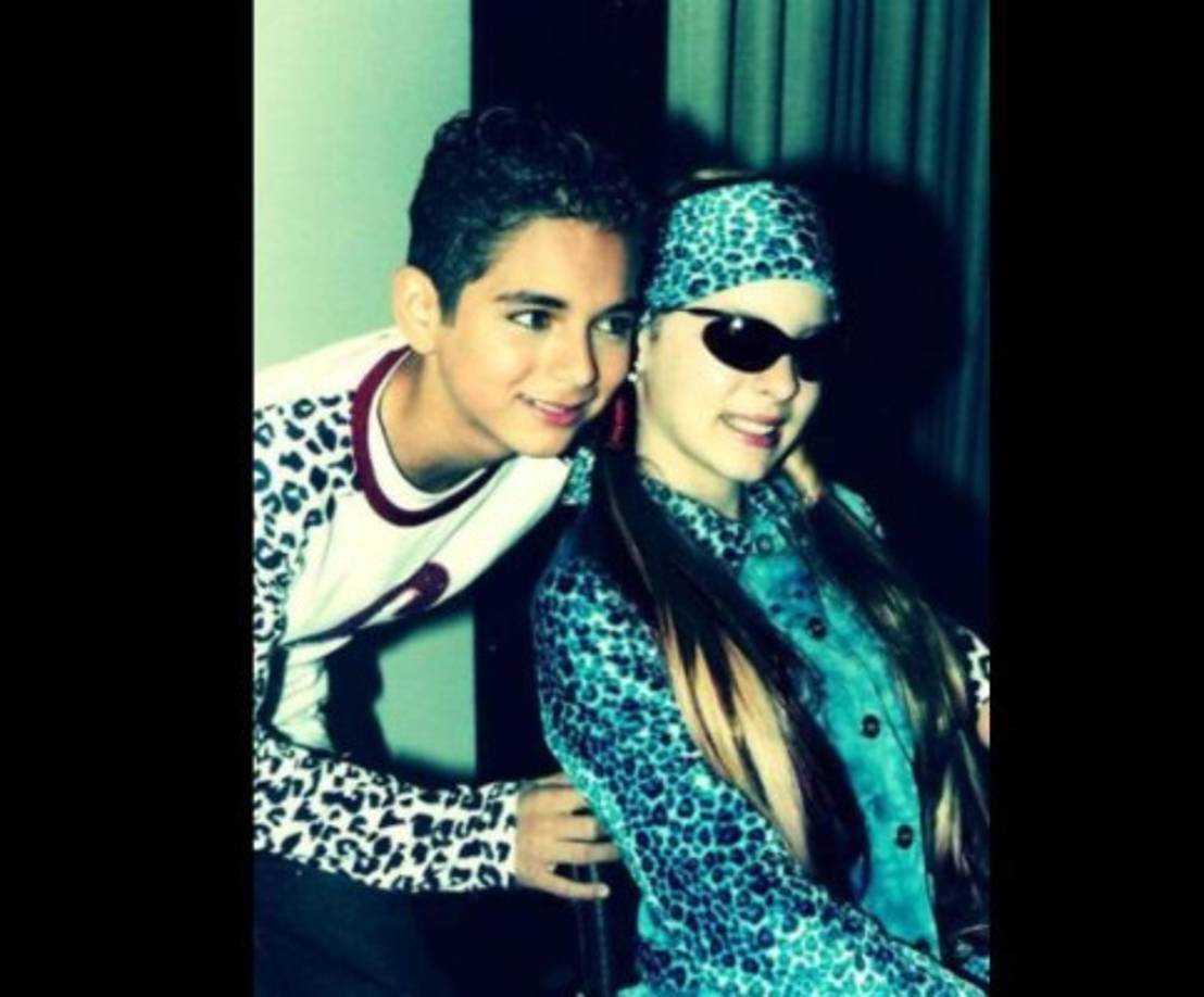 Fabián era el galán de Belinda, quien interpretó a las gemelas Mariana y Silvana (luego fue sustituida por Daniela Luján en la segunda etapa de la novela).