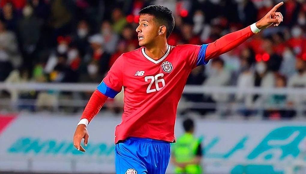 Álvaro Zamora, quien llegó al Aris con la misión de reemplazar a Luis Palma, va de titular