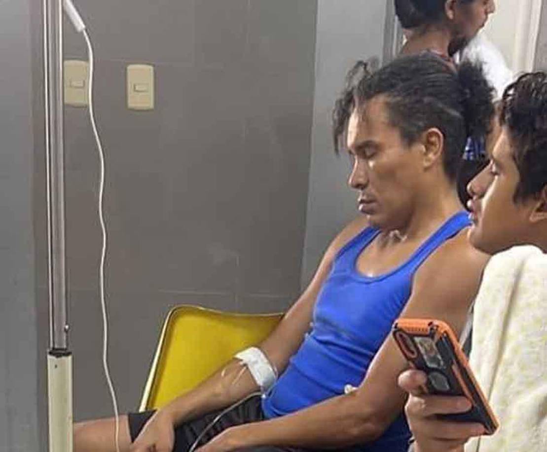 Julio César de León tuvo que ser atendido de emergencia en un centro de salud de Puerto Cortés tras sufrir un desmayo.