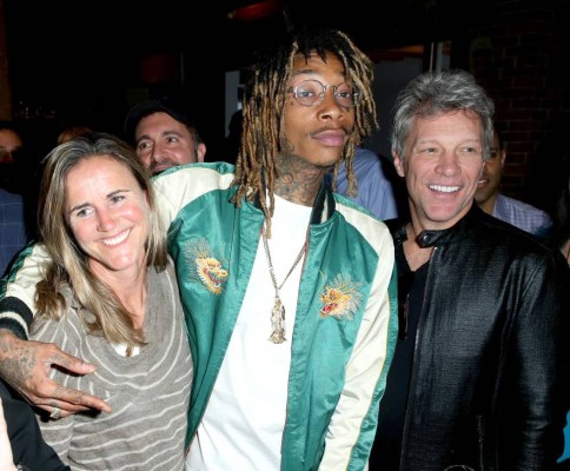 Brandi Chastain, Wiz Khalifa y Jon Bon Jovi.