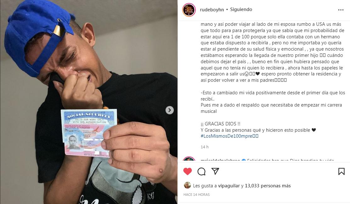 Entre lágrimas, Rude Boy compartió su buena noticia en redes.