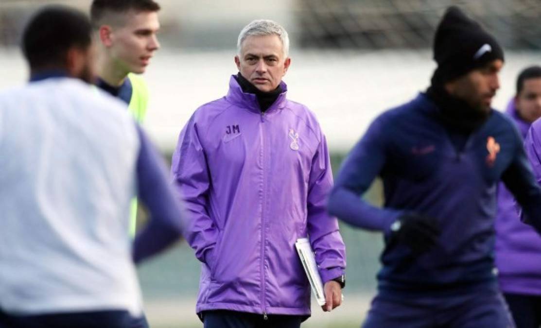 José Mourinho se convirtió en el nuevo entrenador del Tottenham y tiene como objetivo recuperarlo tras la mala racha presentada en la actual temporada. En Inglaterra señalan que los 'Spurs' podrían reforzarse con varios fichajes que ya están dando de qué hablar.